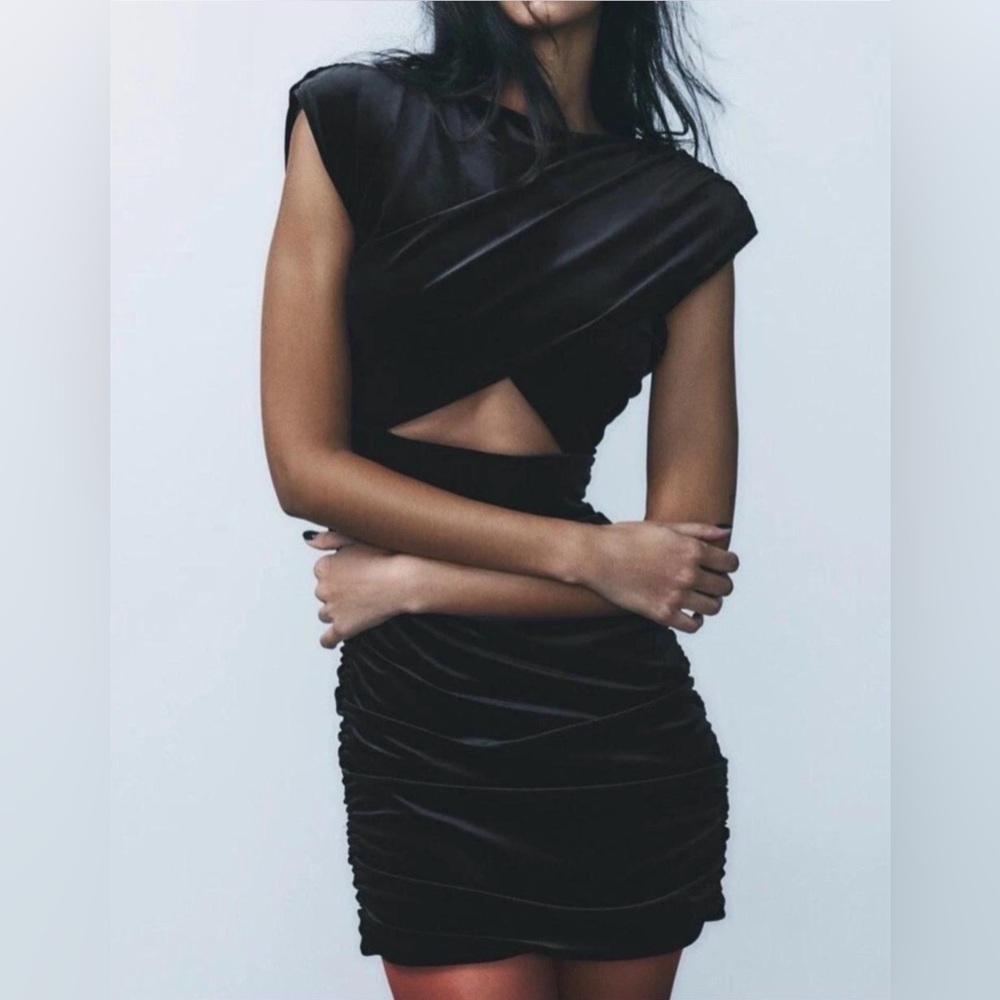 NWT Zara Black Velvet Ruched Mini Dress Shoulder Pads Size Medium Cut Out
